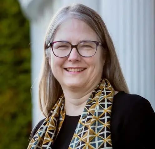 Dr Kelly Sloan